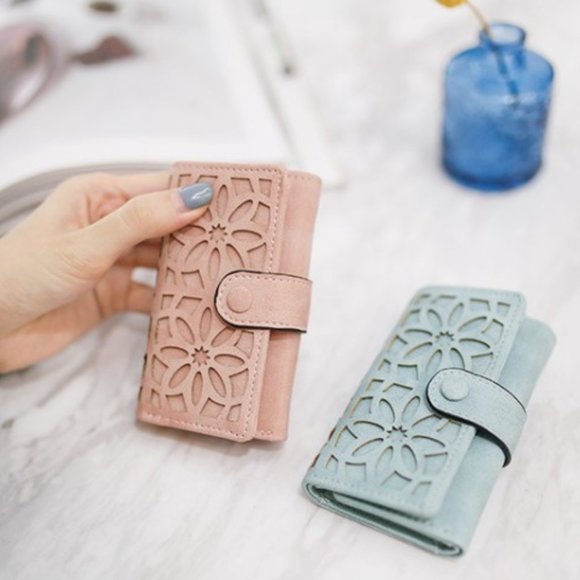 Minimalist Key or  Coin Wallet for Women - Picture 7 of 15